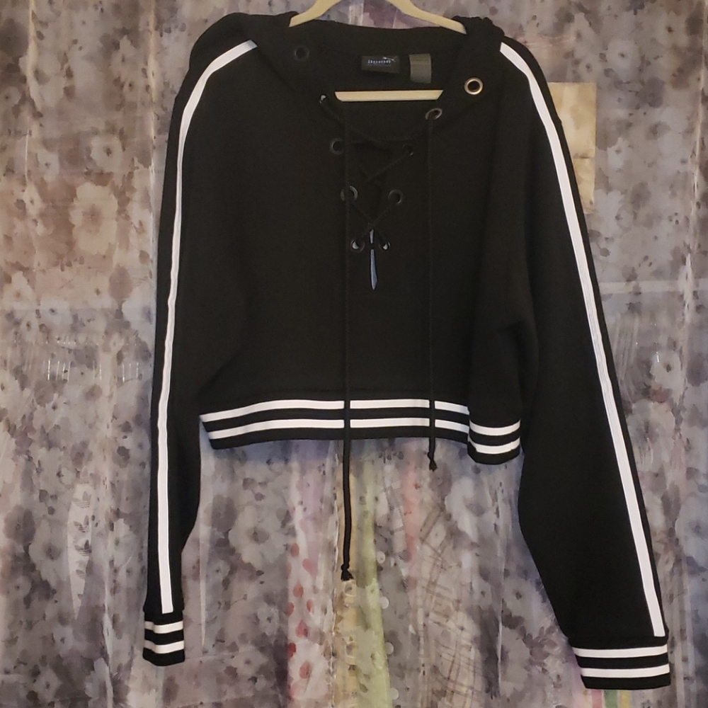 Fenty × Puma by Rhianna Lace Up Crop Hoodie